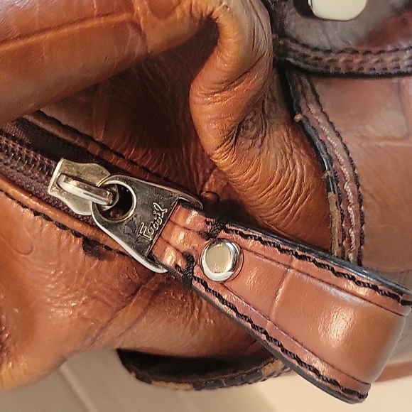 FOSSIL LEATHER HANDBAG. - Picture 16 of 16